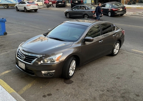 Jeddah, Vehicles, Cars & Trucks , SAR 30000,  Nissan Altima,  2013,  Automatic,  135000 KM,