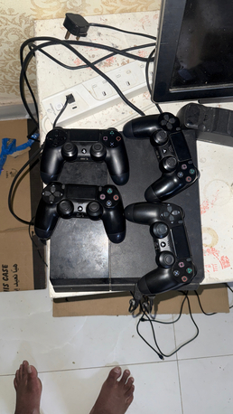 Al Faisaliyah, Toys & Games, SAR 1300,  PS4 With 4 Joystick Original Sony And 2 Games FIFA 25 And NFS