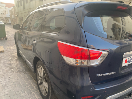 Manama, Vehicles, Cars & Trucks , BHD 2450,  Nissan Pathfinder,  2014,  Automatic,  146000 KM,