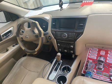 Manama, Vehicles, Cars & Trucks , BHD 2450,  Nissan Pathfinder,  2014,  Automatic,  146000 KM,