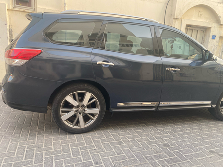 Manama, Vehicles, Cars & Trucks , BHD 2450,  Nissan Pathfinder,  2014,  Automatic,  146000 KM,