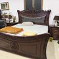 SAR 800,  King Size Bed Spring Mattress With Side Tables & Lamps For Sale