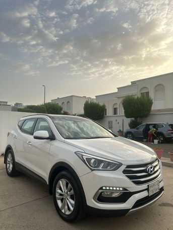 Jeddah, Vehicles, Cars & Trucks , SAR 43000,  Hyundai Santa Fe,  2018,  Automatic,  240 KM,  For Sale Car