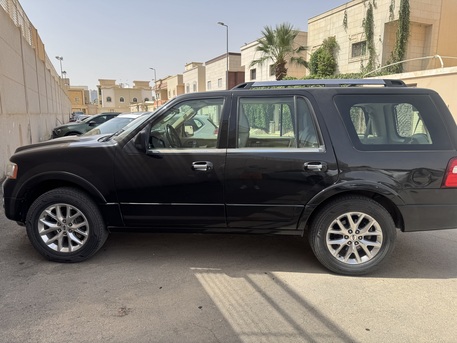 Riyadh, Vehicles, Cars & Trucks , SAR 89000,  Ford Expedition,  2015,  Automatic,  142000 KM,   Full Option Limited