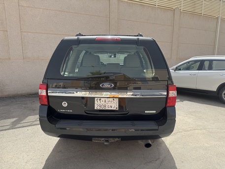 Riyadh, Vehicles, Cars & Trucks , SAR 89000,  Ford Expedition,  2015,  Automatic,  142000 KM,   Full Option Limited