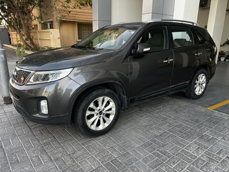 Umm Al Hassam, Vehicles, Cars & Trucks , BHD 3300,  KIA SORENTO,  2014,  Automatic,  185000 KM,    &ndash; V6 3.3L &ndash; 7 Seater SUV