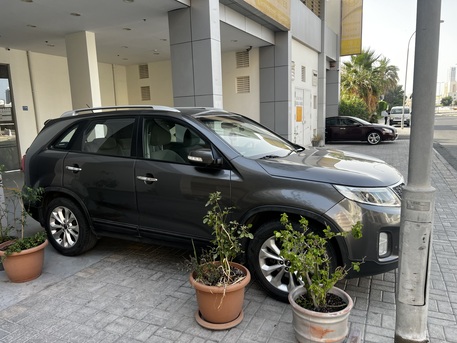 Umm Al Hassam, Vehicles, Cars & Trucks , BHD 3300,  KIA SORENTO,  2014,  Automatic,  185000 KM,    &ndash; V6 3.3L &ndash; 7 Seater SUV