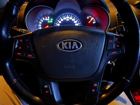 Umm Al Hassam, Vehicles, Cars & Trucks , BHD 3300,  KIA SORENTO,  2014,  Automatic,  185000 KM,    &ndash; V6 3.3L &ndash; 7 Seater SUV