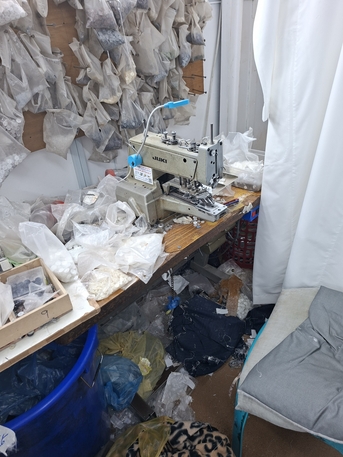 Olaya, Jobs, Thobe Kanch Btn