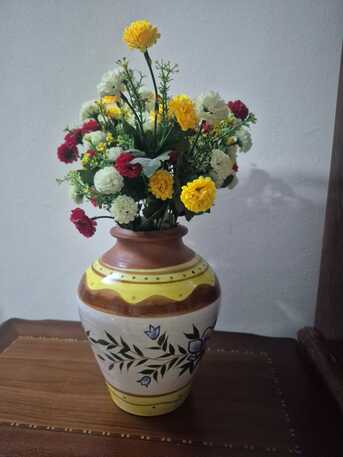 Al Yarmouk, Household Items, SAR 30,  Vase With Flowers - Showpiece