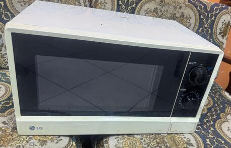 Manama, Household Items, BHD 40,  Expat Leaving - Washing Machine, Micro Oven & Electric Oven