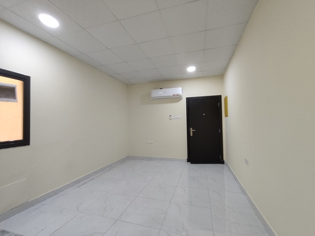 Busaiteen, Apartments, Flats, Houses & Villas, BHD 130/year,  1 BR,  Busaiteen:- Studio Flat On Rent With Unlimited Ewa..