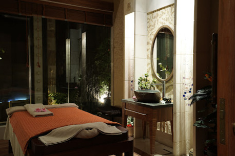 Kuwait City, Business, Men Time | The Avenues