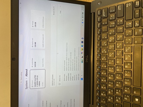 Riyadh, Computers, SAR 800,  Dell I7-8th Generation- Original Charger-Same New Condition