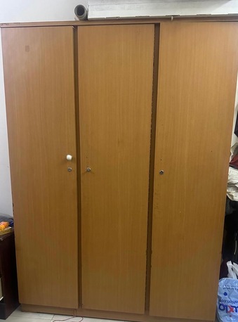 Manama, Appliances, BHD 20,  &ldquo;Moving Sale &ndash; Fridge, Sofa,Oven, Dressing Table & More Available. Good Condition &