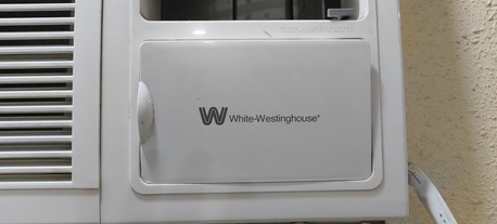 Jeddah, Air Conditioners, SAR 800,  White Westinghouse AC For Sale 800 SAR..new Rarely Used