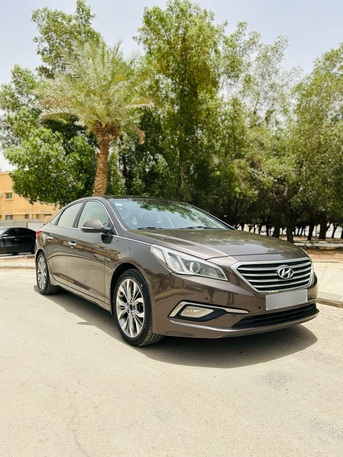 Riyadh, Vehicles, Cars & Trucks , SAR 36000,  Hyundai Sonata,  2017,  Automatic,  338000 KM,   FULL OPTION  MODEL 4 CYLINDER NEAT CAR FOR SALE