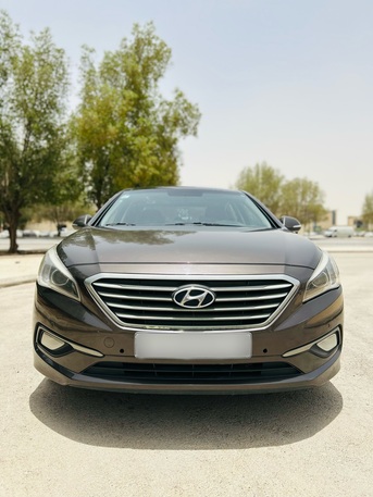 Riyadh, Vehicles, Cars & Trucks , SAR 36000,  Hyundai Sonata,  2017,  Automatic,  338000 KM,   FULL OPTION  MODEL 4 CYLINDER NEAT CAR FOR SALE
