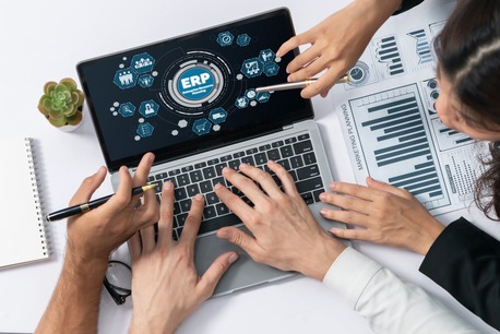 Mumbai, Computer, Service Company Software For Better Customer Experience