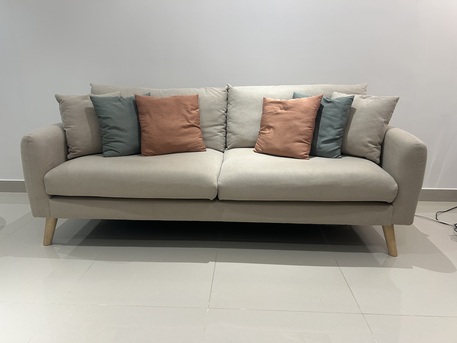Jeddah, Furniture, SAR 600,  3-seater Sofa