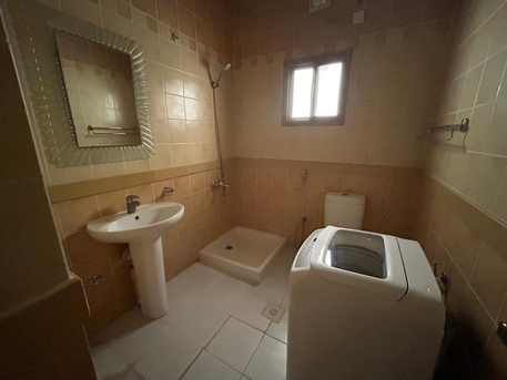 Juffair, Apartments, Flats, Houses & Villas, BHD 300/year,  2 BR,  Amazing Offer 2 Bhk At Juffair Just For 250  At Juffair Near Dom Cafe