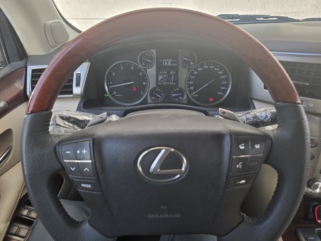 Al Sulaymaniyyah, Vehicles, Cars & Trucks , SAR 120000,  Lexus LX 570,  2013,  Automatic,  321000 KM,    &ndash; Full Option &ndash; Good Condition