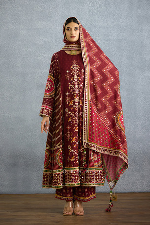 Mumbai, Clothing & Accessories, Designer Kurta For Women With Timeless Festive Style