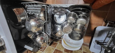 Hofuf, Appliances, SAR 1100,  Bosch Dishwasher +  100 Sr Worthful Premium Tablets