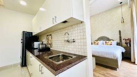 Gurgaon, Apartments, Flats, Houses & Villas, INR 4000/day,  Furnished,  Studio,  350 Sq. Feet,  Studio Apartment Sec 38 With Balcony