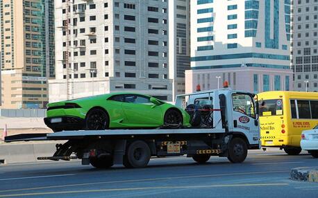 Abu Dhabi, Automotive, Flat Tyre Changing Service In Abu Dhabi