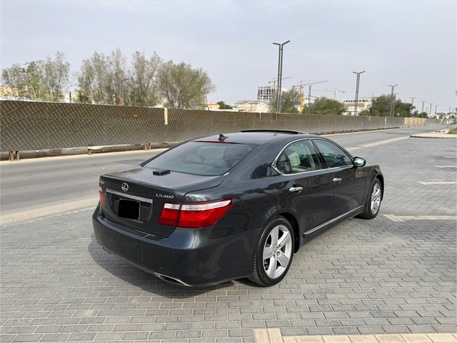 Riyadh, Vehicles, Cars & Trucks , SAR 43000,  Lexus LS 460,  2007,  Automatic,  317000 KM,