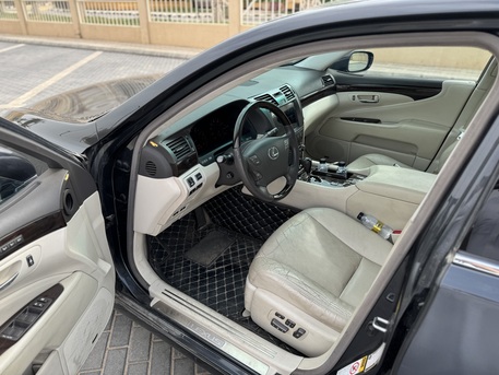Riyadh, Vehicles, Cars & Trucks , SAR 43000,  Lexus LS 460,  2007,  Automatic,  317000 KM,