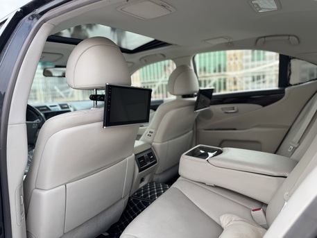Riyadh, Vehicles, Cars & Trucks , SAR 43000,  Lexus LS 460,  2007,  Automatic,  317000 KM,