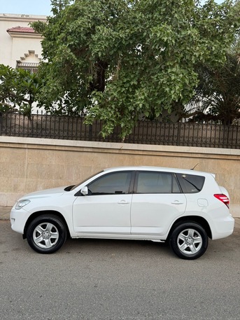 Jeddah, Vehicles, Cars & Trucks , SAR 27000,  Toyota RAV4 2011,  2011,  Automatic,  200 KM,  For Sale
