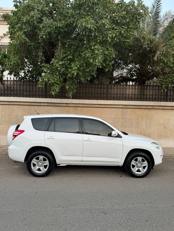 Jeddah, Vehicles, Cars & Trucks , SAR 27000,  Toyota RAV4 2011,  2011,  Automatic,  200 KM,  For Sale