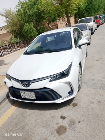 Riyadh, Job Seekers, A Car Pick And Drop With Dariver