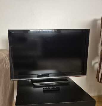 Ad Diriyah, Furniture, SAR 1500,  Household Items For Sale In Diriyah &ndash; Dining Set, TV, Cooking Range & More