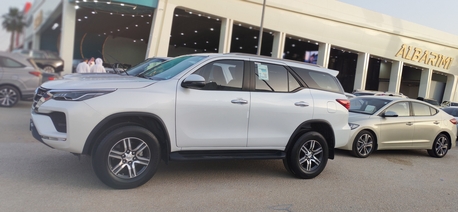Riyadh, Vehicles, Cars & Trucks , SAR 112000,  Toyota Fortuner,  2023,  Automatic,  40000 KM,