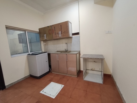 Tubli, Apartments, Flats, Houses & Villas, BHD 150/year,  1 BR,  Tubli:- Groundfloor Furnished Studio Flat On Rent With Unlimited Ewa..