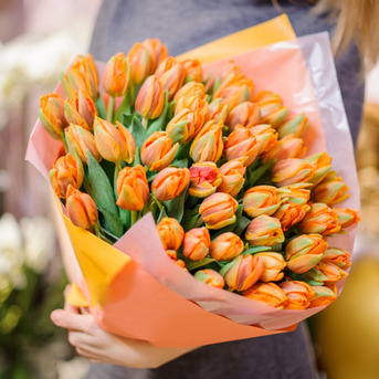 Bangalore, Farm & Garden, INR 999,  Buy Fresh Tulip Bouquet Online India