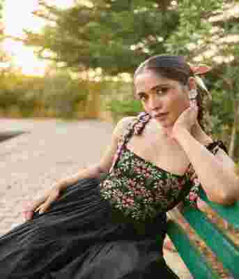 Mumbai, Clothing & Accessories, INR 1598,  Buy Women
