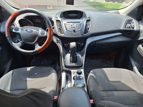 Abha, Vehicles, Cars & Trucks , SAR 24000,  Ford Escape,  2015,  Automatic,  277000 KM,  , , , Original Paint