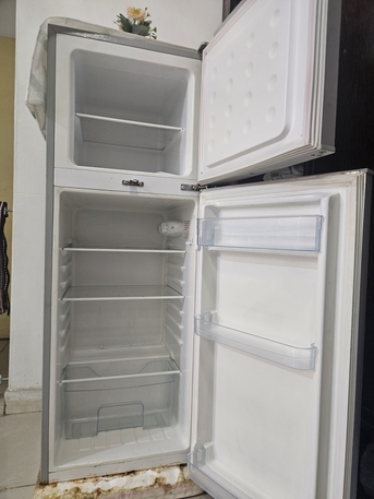 Riyadh, Appliances, SAR 420,  Fridge For Sale- 420 SAR Nikai (price Negotiable) Reason For Sale- Updgraded To Big Fridge