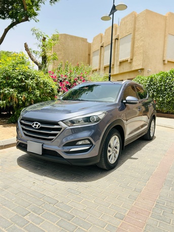 Riyadh, Vehicles, Cars & Trucks , SAR 43000,  Hyundai Tucson,  2016,  Automatic,  180000 KM,   2.0  MODEL NEAT CAR FOR SALE