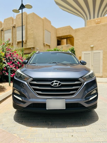 Riyadh, Vehicles, Cars & Trucks , SAR 43000,  Hyundai Tucson,  2016,  Automatic,  180000 KM,   2.0  MODEL NEAT CAR FOR SALE