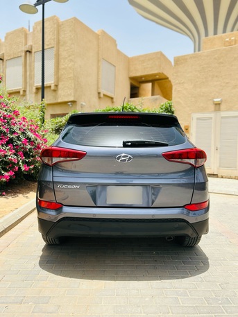 Riyadh, Vehicles, Cars & Trucks , SAR 43000,  Hyundai Tucson,  2016,  Automatic,  180000 KM,   2.0  MODEL NEAT CAR FOR SALE