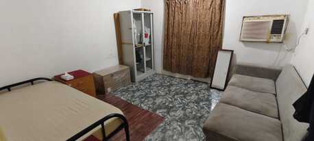 Al Wizarat, Rooms for Rent, SAR 650/month,  1 Single Room Available For 2 Bed Spaces Near Hara.