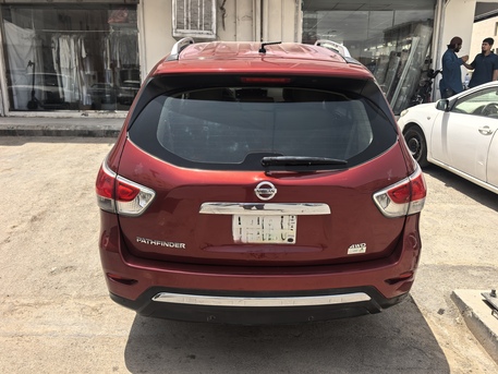 Riyadh, Vehicles, Cars & Trucks , SAR 28500,  Nissan Pathfinder Platinum,  2014,  Automatic,  291000 KM,  Neat And Clean, Well Maintained Family SUV