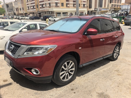 Riyadh, Vehicles, Cars & Trucks , SAR 28500,  Nissan Pathfinder Platinum,  2014,  Automatic,  291000 KM,  Neat And Clean, Well Maintained Family SUV