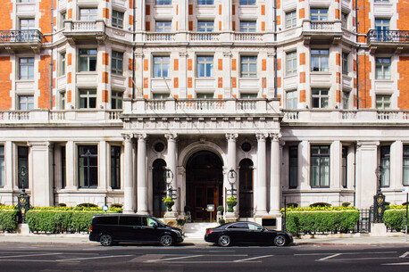 London, Travel, Mercedes‑Benz V‑Class Chauffeur Service &ndash; Spacious, Professional & Reliable For Groups